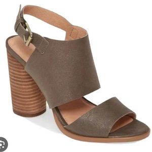 Caslon “Miriam” sandals EUC